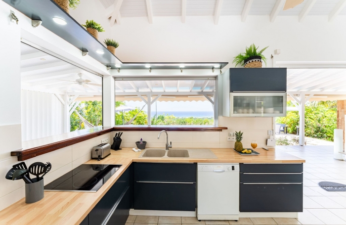 &Agrave; VENDRE VILLA F4 MEUBL&Eacute;E AVEC VUE PANORAMIQUE &Agrave; MARIE-GALANTE SUR UN TERRAIN DE 1456 M2