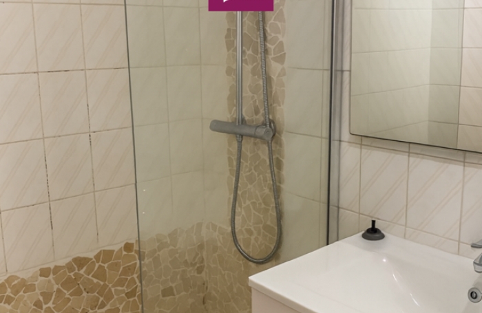 &Agrave; LOUER T2 MEUBL&Eacute; DE 53M2 AVEC ACC&Egrave;S PLAGE AU GOSIER