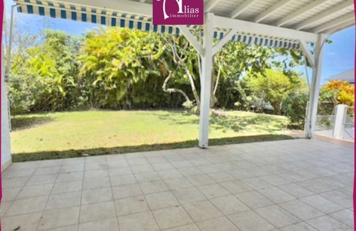 Maison mitoyenne F4 avec jardin privatif &agrave; Houelbourg SUD.