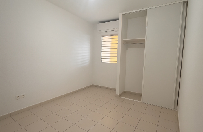 A VENDRE en exclusivit&eacute; - appartement T3 avec jardin dans r&eacute;sidence avec piscine au LAMENTIN