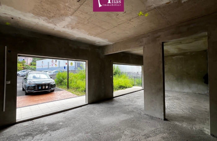 &Agrave; louer - Local Commercial neuf de 47 m2 - Universit&eacute; - SAINT-CLAUDE