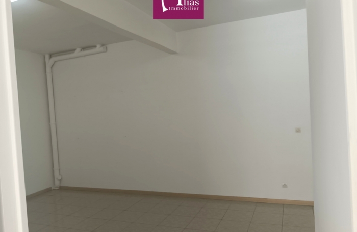 &Agrave; louer - Local 42m2 - RDC - Bourg - Le Moule