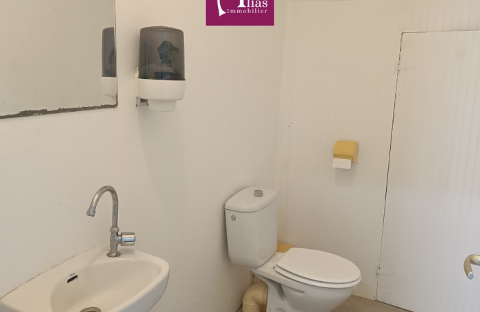 &Agrave; louer - Local 42m2 - RDC - Bourg - Le Moule