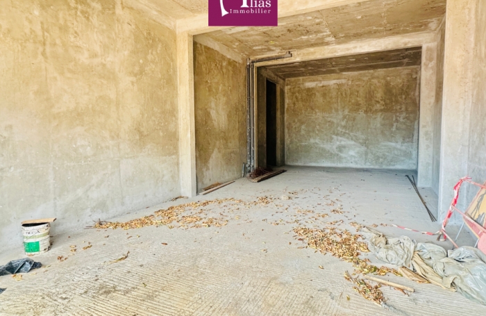 Local commercial &agrave; louer de 45 m2 &agrave; Saint-Claude - Id&eacute;al pour commerce de proximit&eacute;