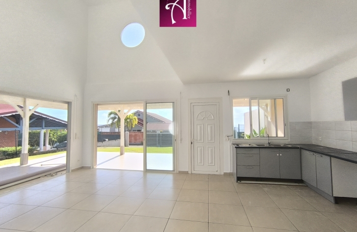 LOCATION Villa F4 Arnouville vue mer