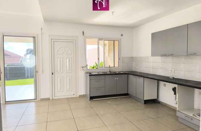 LOCATION Villa F4 Arnouville vue mer