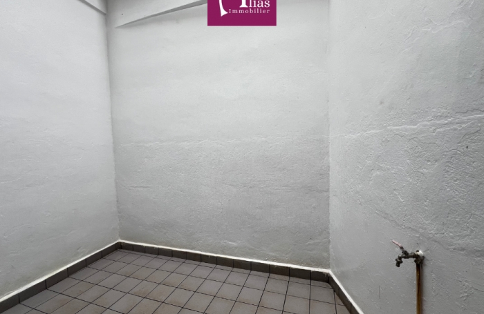 &Agrave; louer   Local commercial 73 m2 en rez-de-chauss&eacute;e   Pointe-&agrave;-Pitre, Rue Sadi Carnot