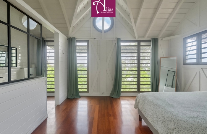 A VENDRE - Maison d&rsquo;architecte de caract&egrave;re + bungalow ind&eacute;pendant   &agrave; DUGAZON - LES ABYMES