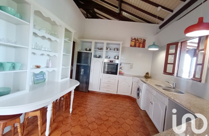 Vente Divers 161m&sup2; 6 pi&#232;ces Saint François