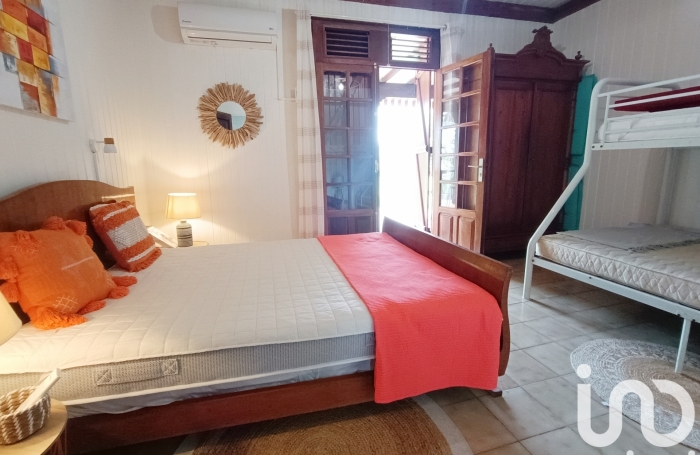 Vente Divers 161m&sup2; 6 pi&#232;ces Saint François