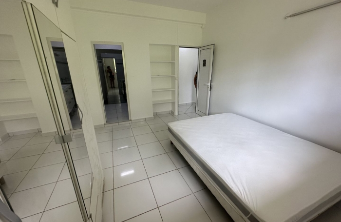 Location Appartement 104.16m² 5 pièces Les Abymes