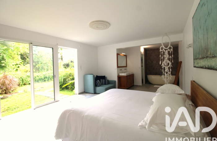 Vente Divers 192m&sup2; 6 pi&#232;ces Petit-Bourg