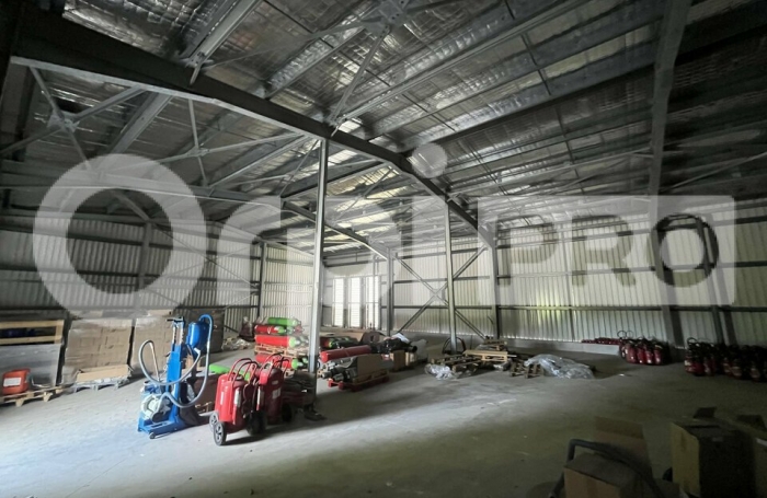 Orpi Boutarel vous propose de louer un entrepôt en plein coeur de petit-pérou.