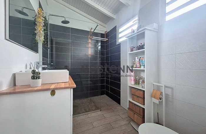 Vente Maison 110m² 5 pièces Les Abymes