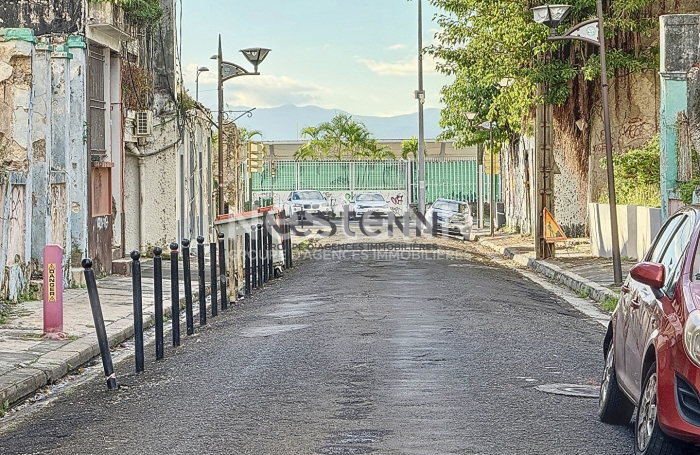 Vente Local commercial 132.29m² 9 pièces Pointe-à-Pitre