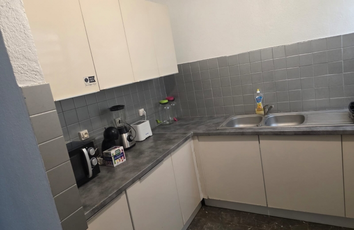 Belle villa récente T5 meublée avec piscine et vue mer