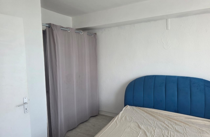 Belle villa récente T5 meublée avec piscine et vue mer