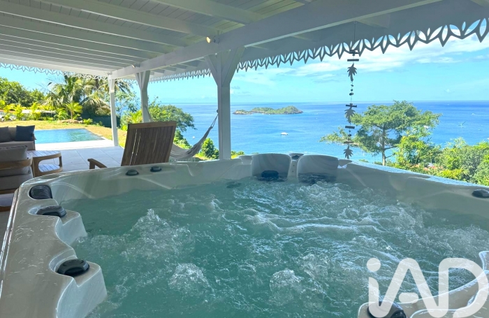 Vente Divers 185m&sup2; 6 pi&#232;ces Bouillante