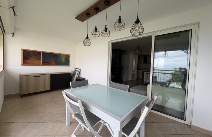 BEL APPARTEMENT T3 MEUBLE VUE MER + PISCINE