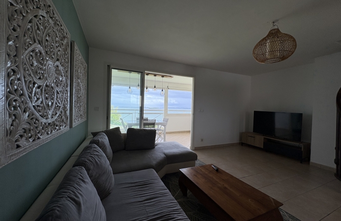 BEL APPARTEMENT T3 MEUBLE VUE MER + PISCINE