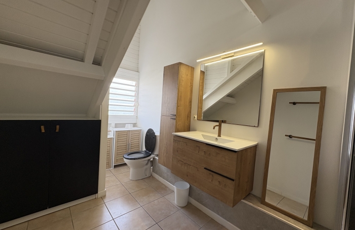 BEL APPARTEMENT T3 MEUBLE VUE MER + PISCINE