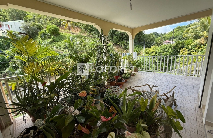 Vente Maison 192.75m² 6 pièces Gosier