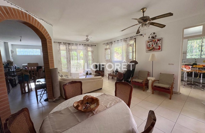 Vente Maison 192.75m² 6 pièces Gosier