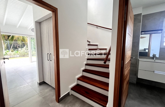 Location Maison 102.11m² 4 pièces Baie Mahault