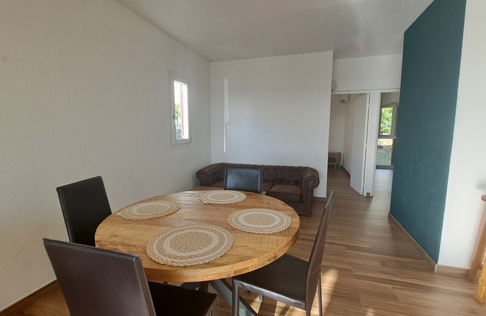 À louer   T3 meublé de 65 m2   Vue imprenable sur le Port de Plaisance