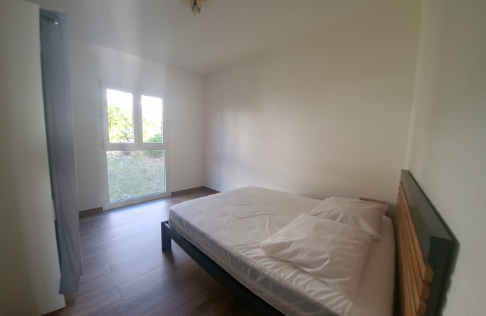 À louer   T3 meublé de 65 m2   Vue imprenable sur le Port de Plaisance