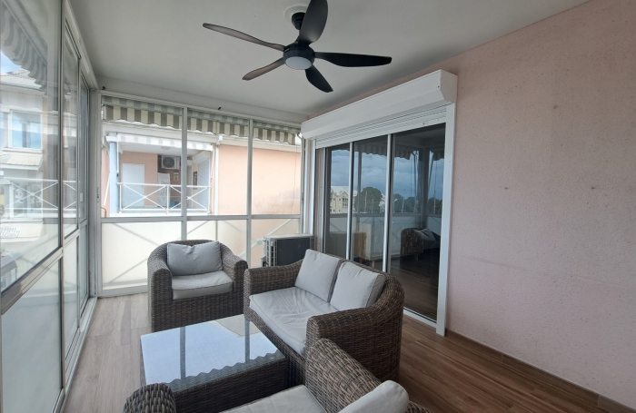 À louer   T3 meublé de 65 m2   Vue imprenable sur le Port de Plaisance