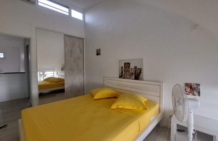 À louer : Charmant Duplex meublé  Centre-ville de Basse-Terre