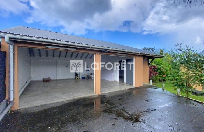 Vente Maison 112.96m&sup2; 5 pi&egrave;ces Lamentin
