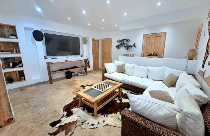 Vente Immeuble 374m&sup2; 12 pi&#232;ces Saint François