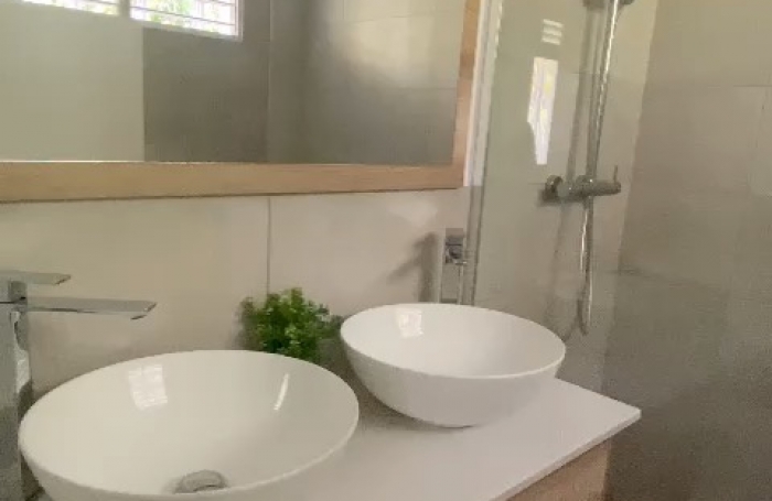 LOCATION VILLA F5 avec piscine, et garage - la Jaille