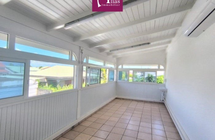 Location Local commercial 97122