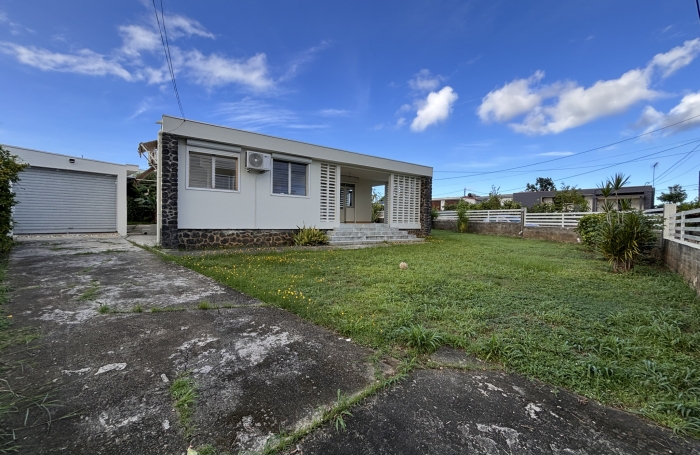 Maison individuelle trois chambres - LONGFORT Immobilier