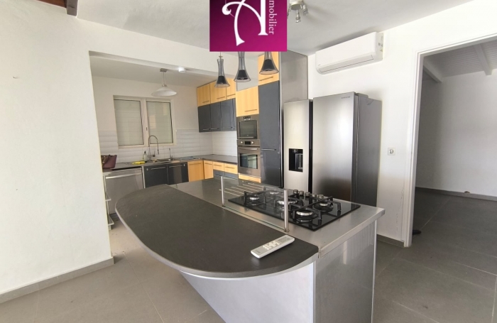 Location Villa F4 avec piscine &agrave; d&eacute;bordement Capesterre-Belle-Eau