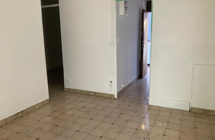 BASSE-TERRE-À RÉNOVER- MAISON DE VILLE T3 AVEC TERRASSE