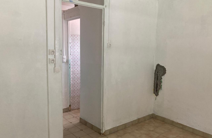 BASSE-TERRE-À RÉNOVER- MAISON DE VILLE T3 AVEC TERRASSE