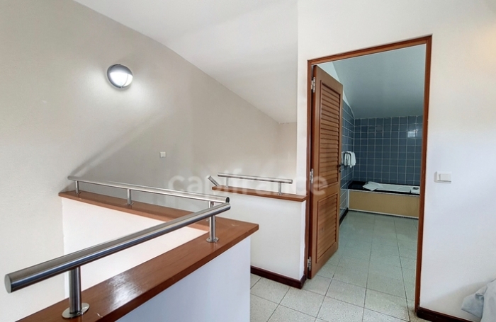 Vente Fonds de commerce 1363m&sup2; 46 pi&#232;ces Saint François