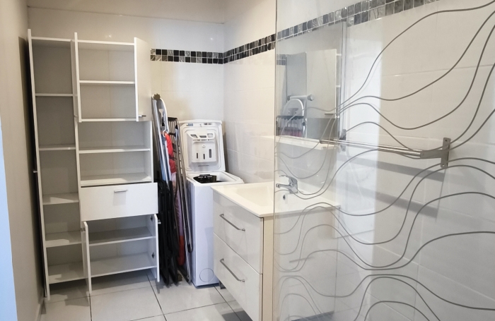 Appartement T2 meubl&eacute; dans r&eacute;sidence avec piscine, toutes charges comprises