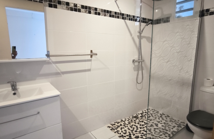 Appartement T2 meubl&eacute; dans r&eacute;sidence avec piscine, toutes charges comprises