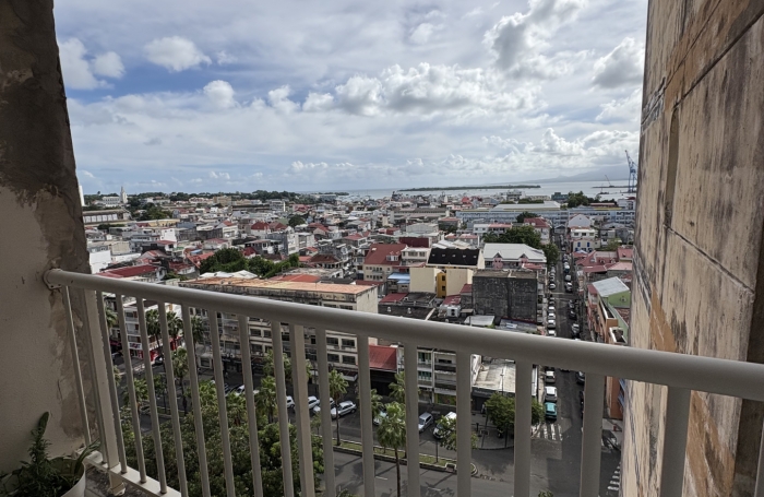 APPARTEMENT T3 VUE MER POINTE-A-PITRE