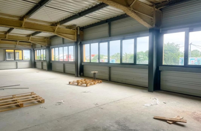 Location Local commercial 168m&sup2; 1 pièce Saint Fran&ccedil;ois