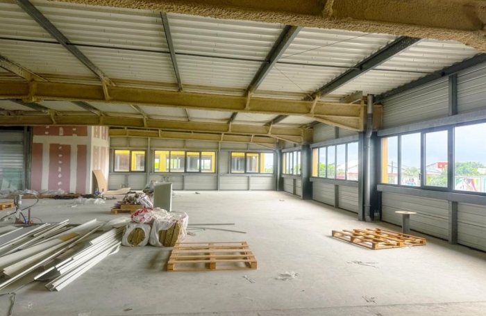 Location Local commercial 149m&sup2; 1 pièce Saint Fran&ccedil;ois