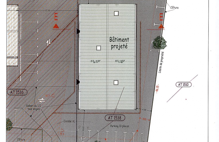 Bouillante, prochainement &agrave; louer dans la zone commerciale de Pigeon, entrep&ocirc;t de 492m2 (ou 2 x 246m2)