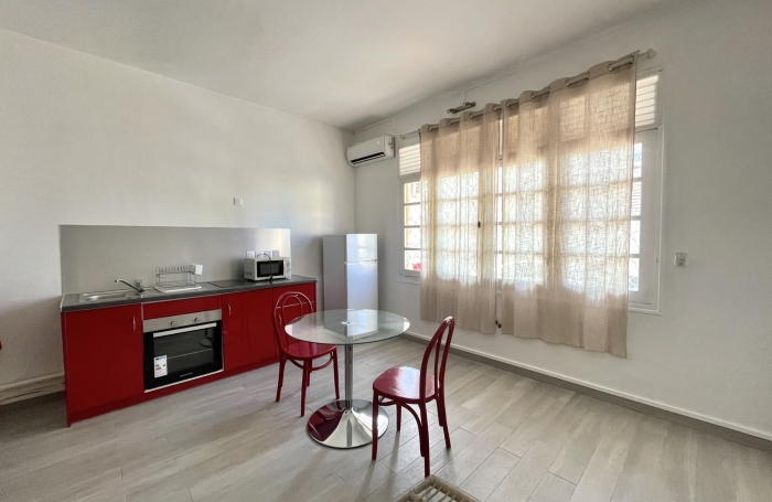 STUDIO MEUBL&Eacute; BASSE TERRE