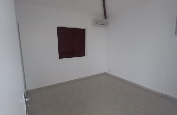 MAISON INDIVIDUELLE+GARAGE A PROXIMITE DOTHEMARE