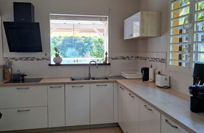 BELLE VILLA F5 MEUBLEE AVEC PISCINE